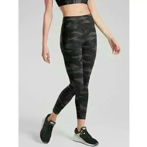 Athleta Ultimate Stash Pocket Camo 7/8 Tight SuperSonic,Black Size L #531773